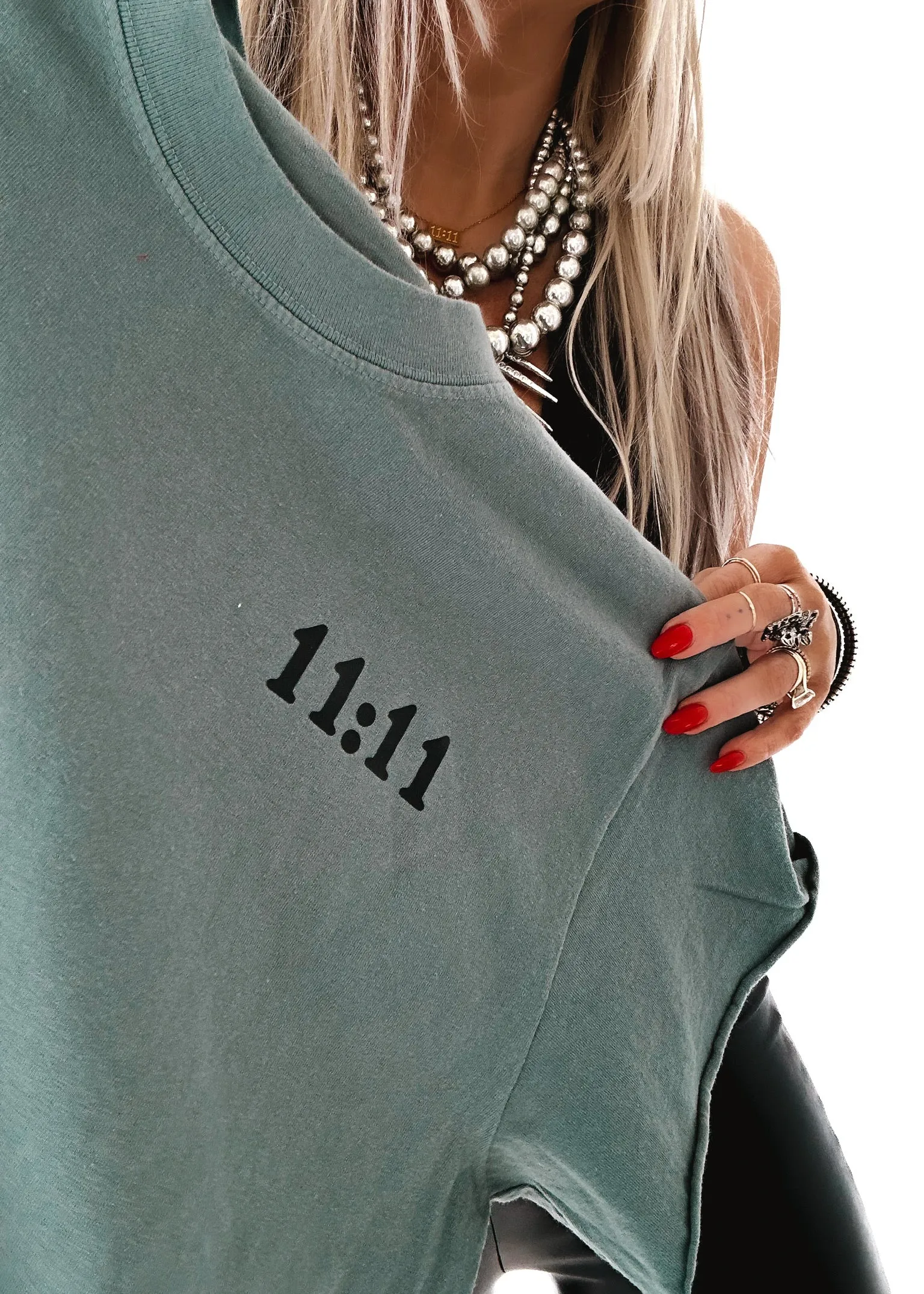 11:11 ANGEL NUMBERS SIDE SLIT TEE