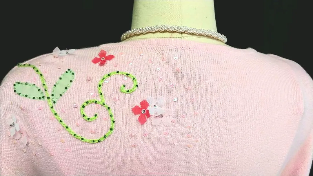 *BEAUTIFUL VINTAGE BOBBIE BELL PINK SWEATER ADORNED WITH 3-D FLOWERS, SEQUINS & BEADS