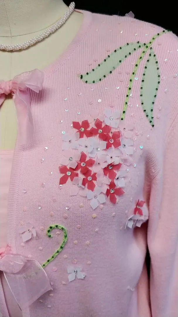 *BEAUTIFUL VINTAGE BOBBIE BELL PINK SWEATER ADORNED WITH 3-D FLOWERS, SEQUINS & BEADS