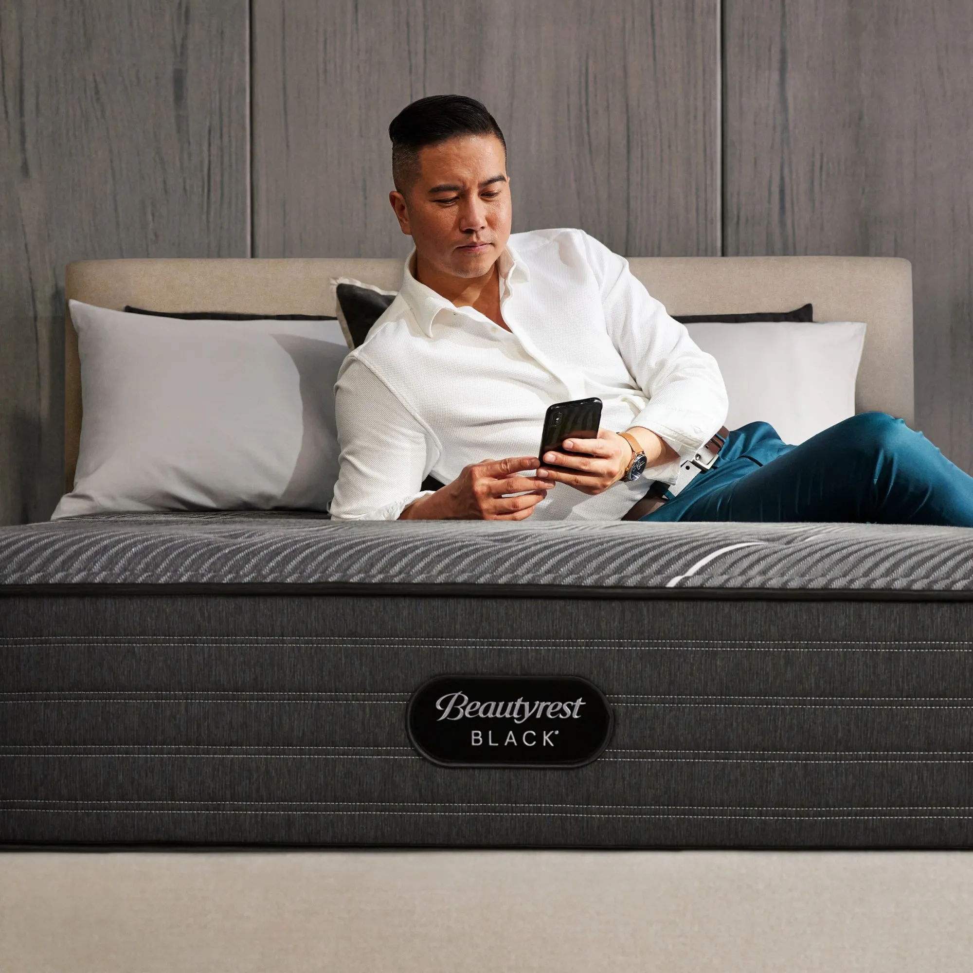 Beautyrest Black® B-Class Medium 13.75" Mattress