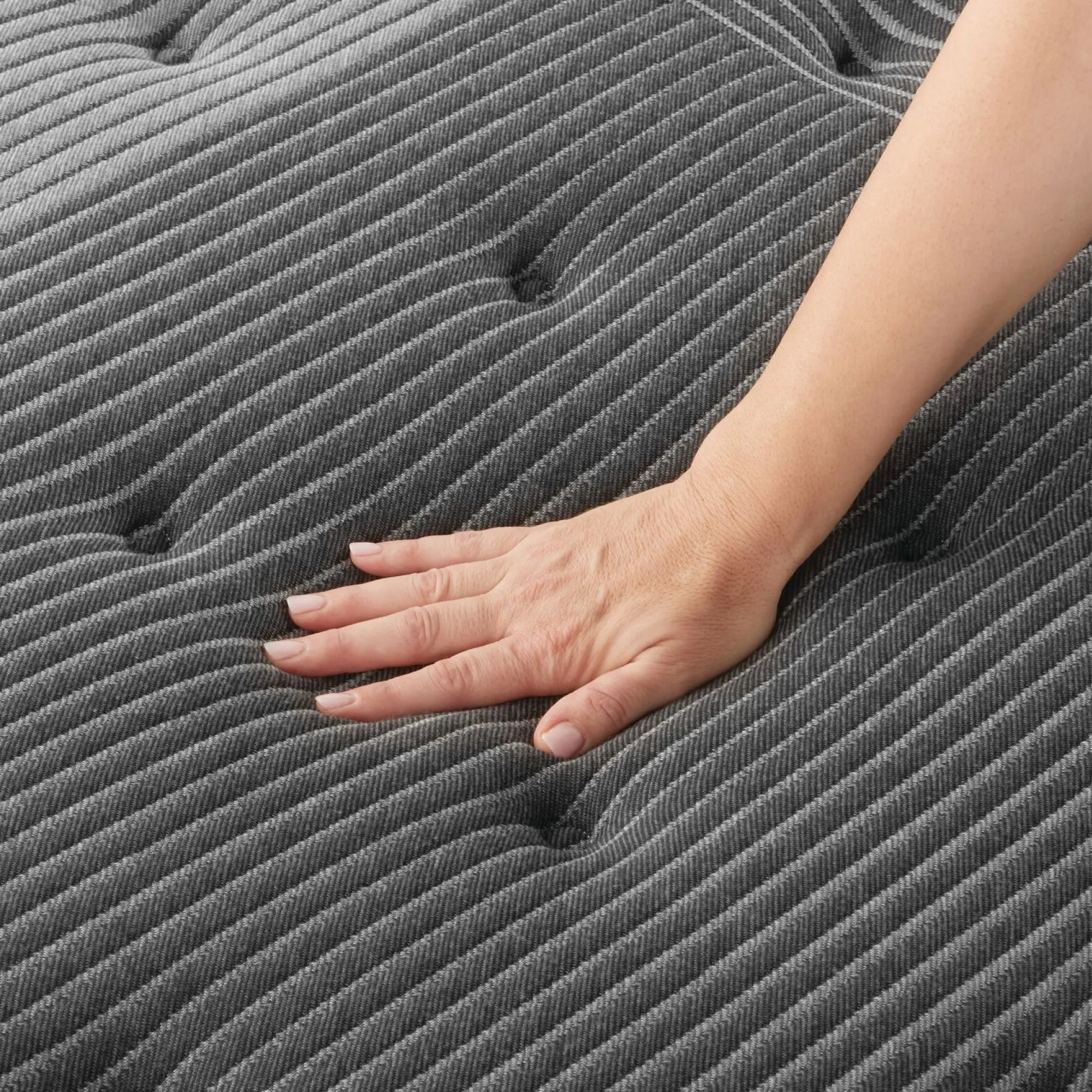Beautyrest Black® B-Class Plush 14" Mattress
