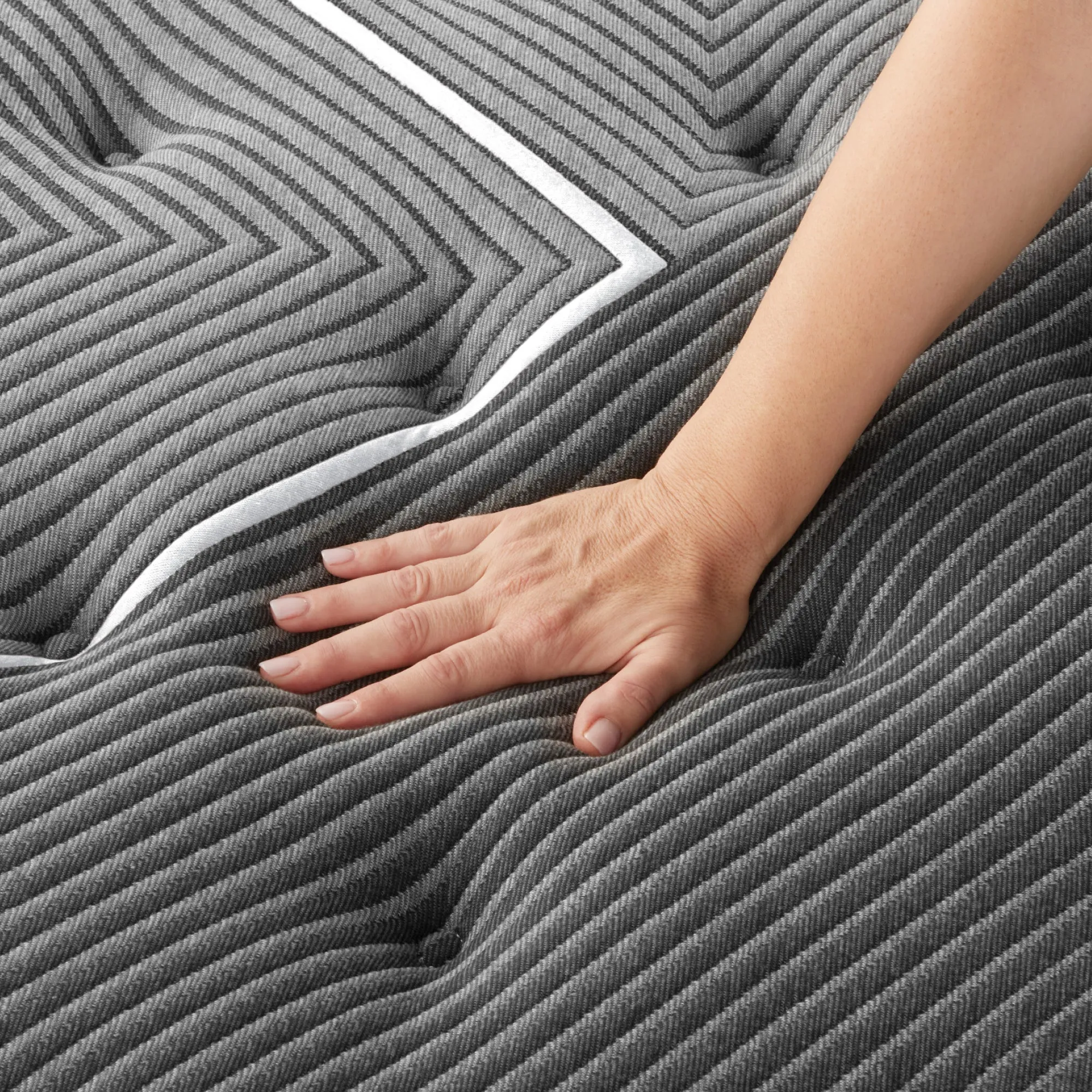Beautyrest Black® B-Class Plush Pillow Top 14" Mattress