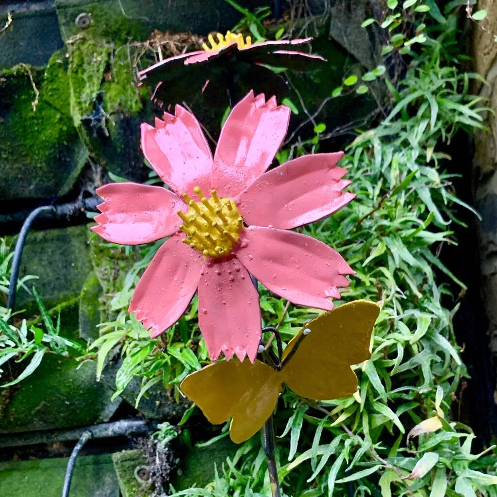 Daisy And Butterfly Garden Stake