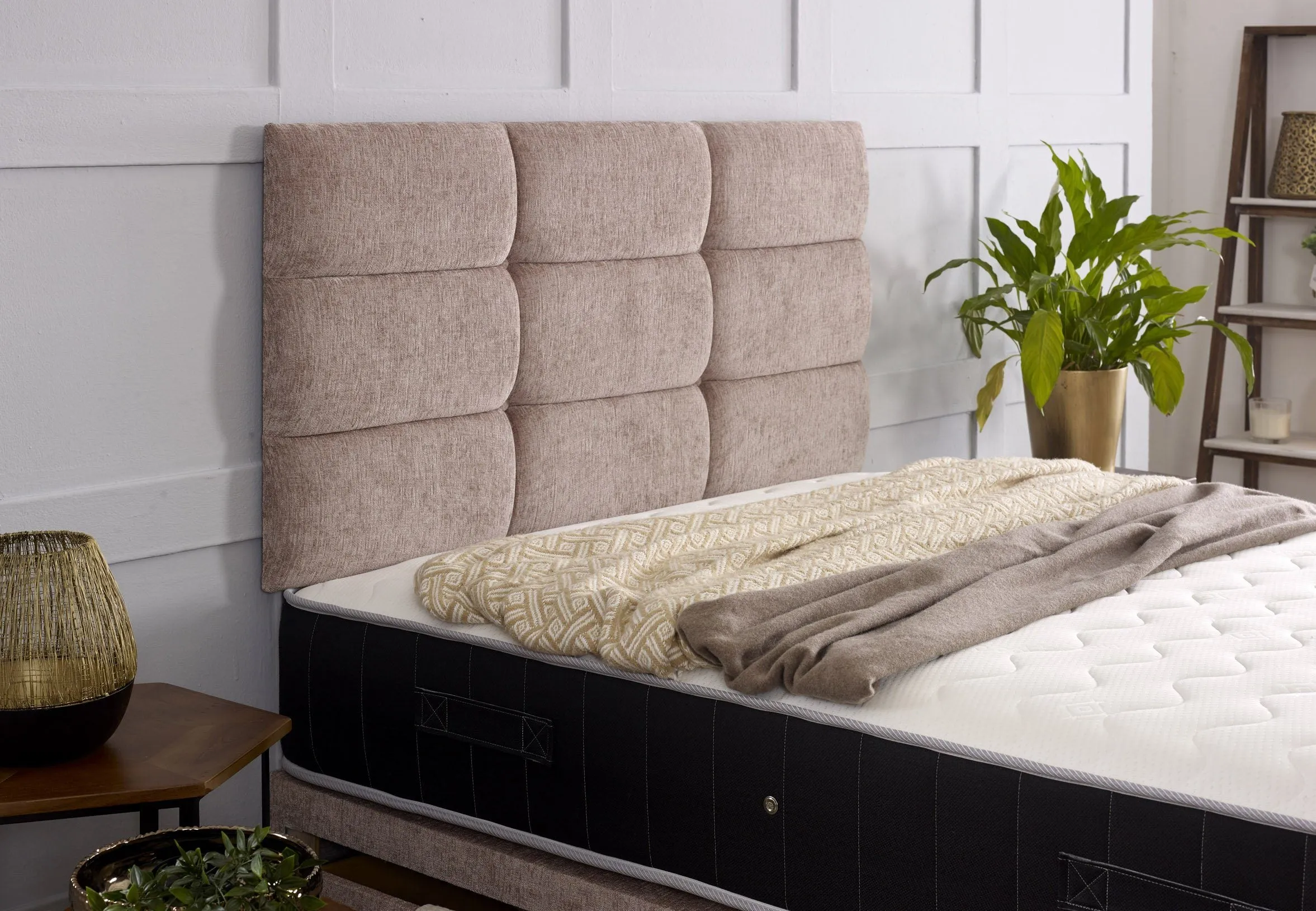 Dual Season 1000 Pocket Memory Cool Gel Divan Bed Set With Headboard