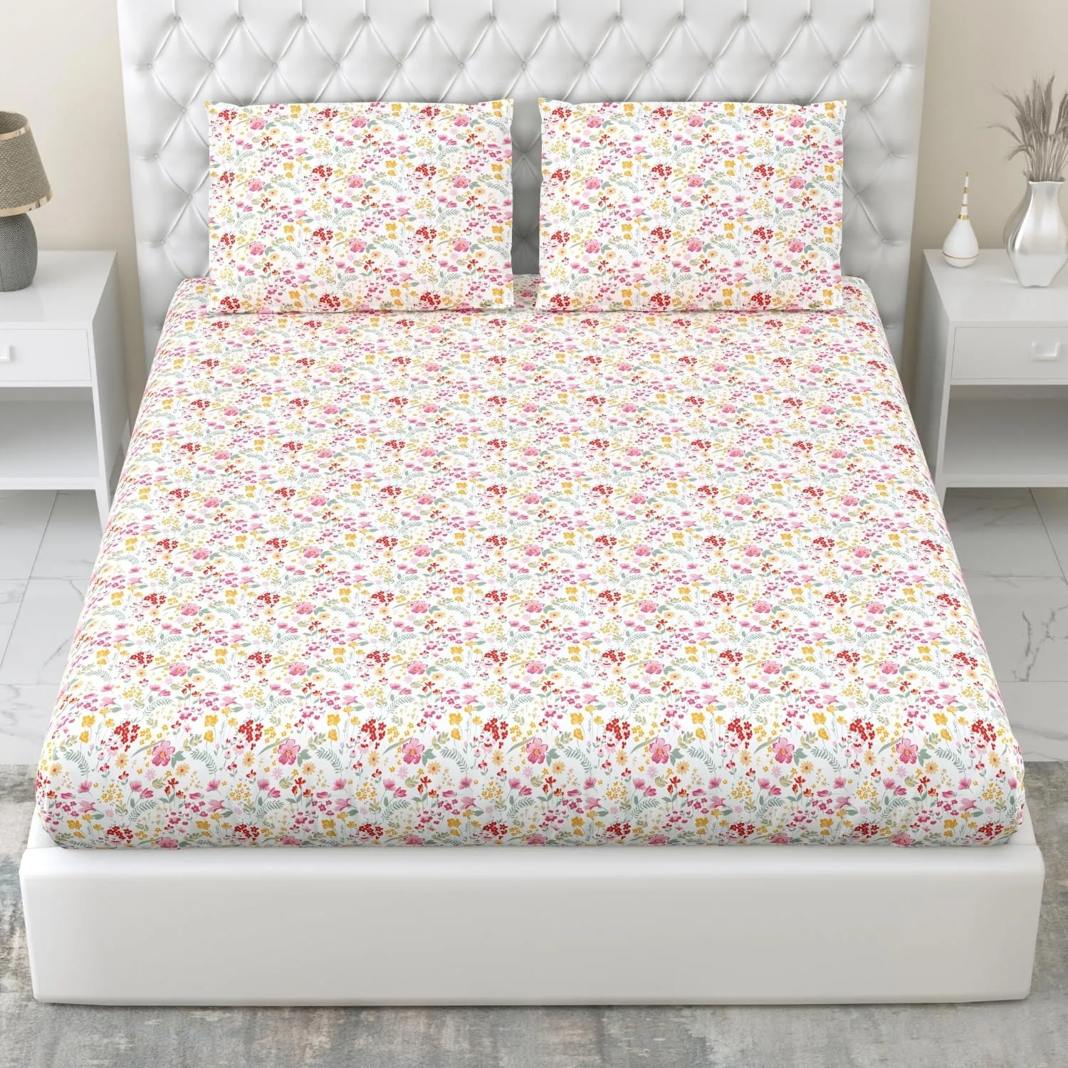 haus & kinder Bedsheet for Double Bed, Elastic Fitted King Size | 186 TC 1 Fitted Elastic Bed Sheet for King Size Bed and 2 Pillow Covers (72 X 78 Inches   13 Inches Deep Pocket) | Utopia Red