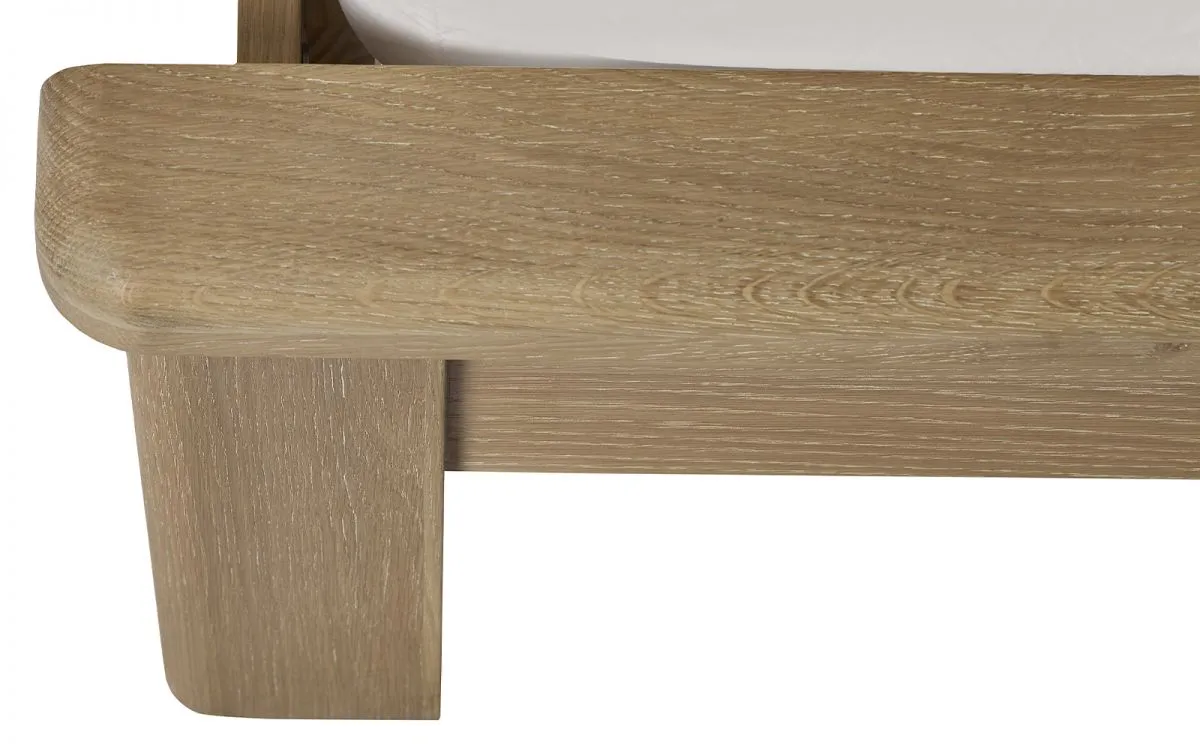 Julian Bowen Memphis Limed Oak Bed