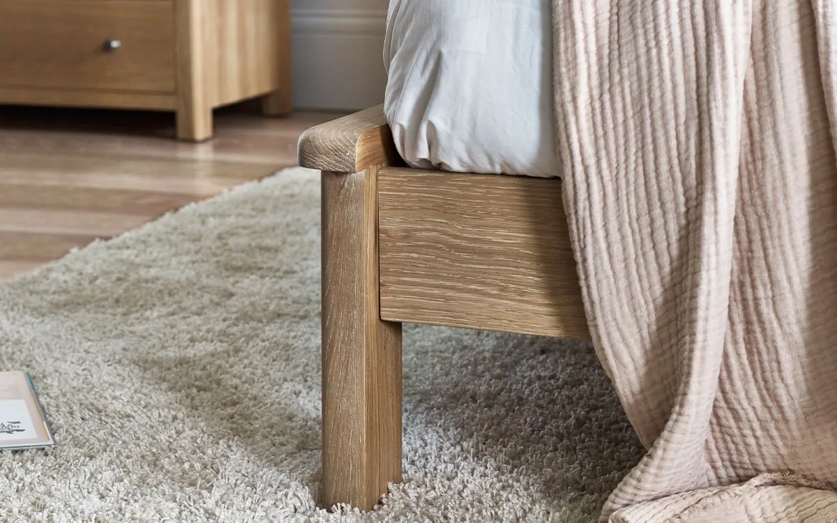Julian Bowen Memphis Limed Oak Bed