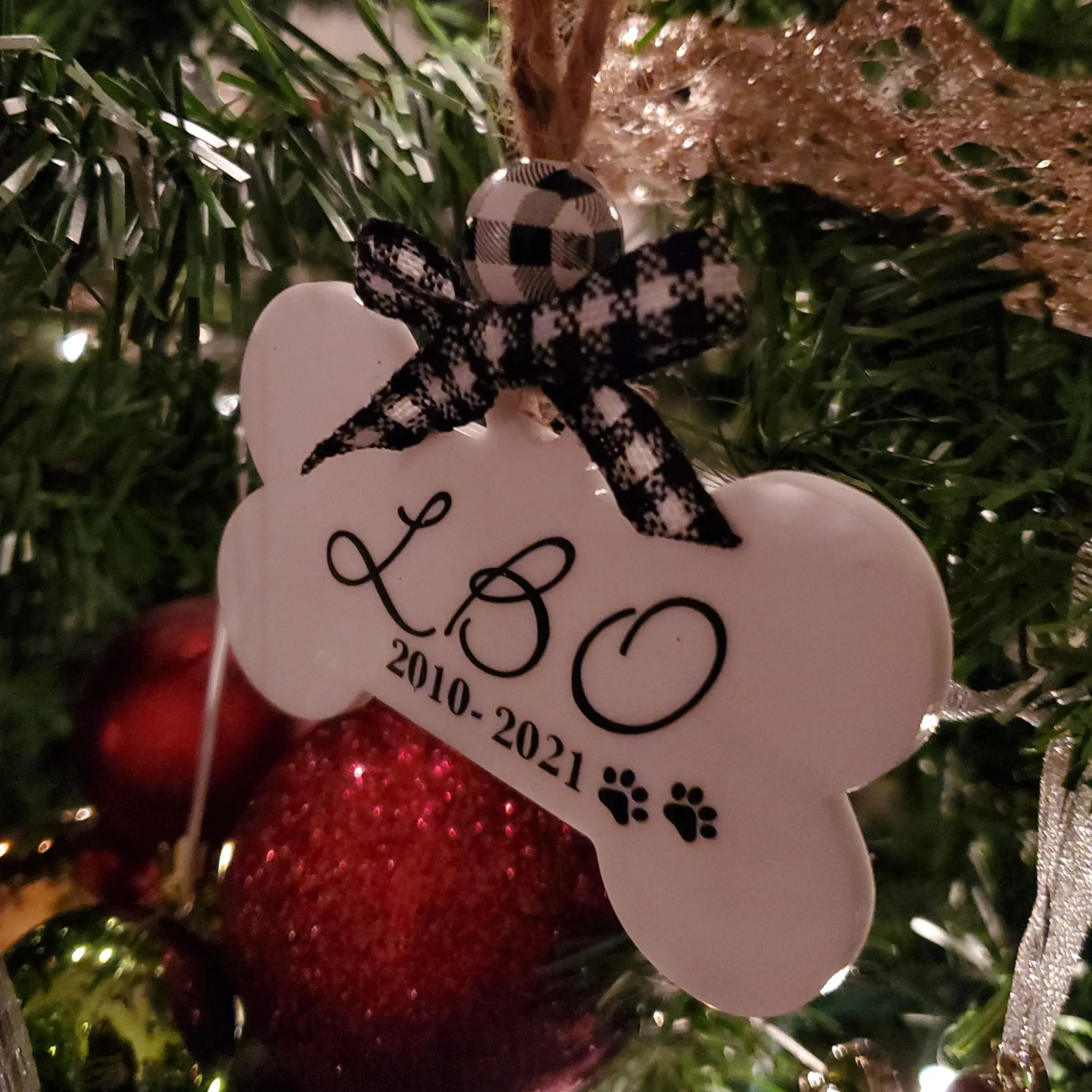 Personalized Pet Memorial Ornament | Bone Shape