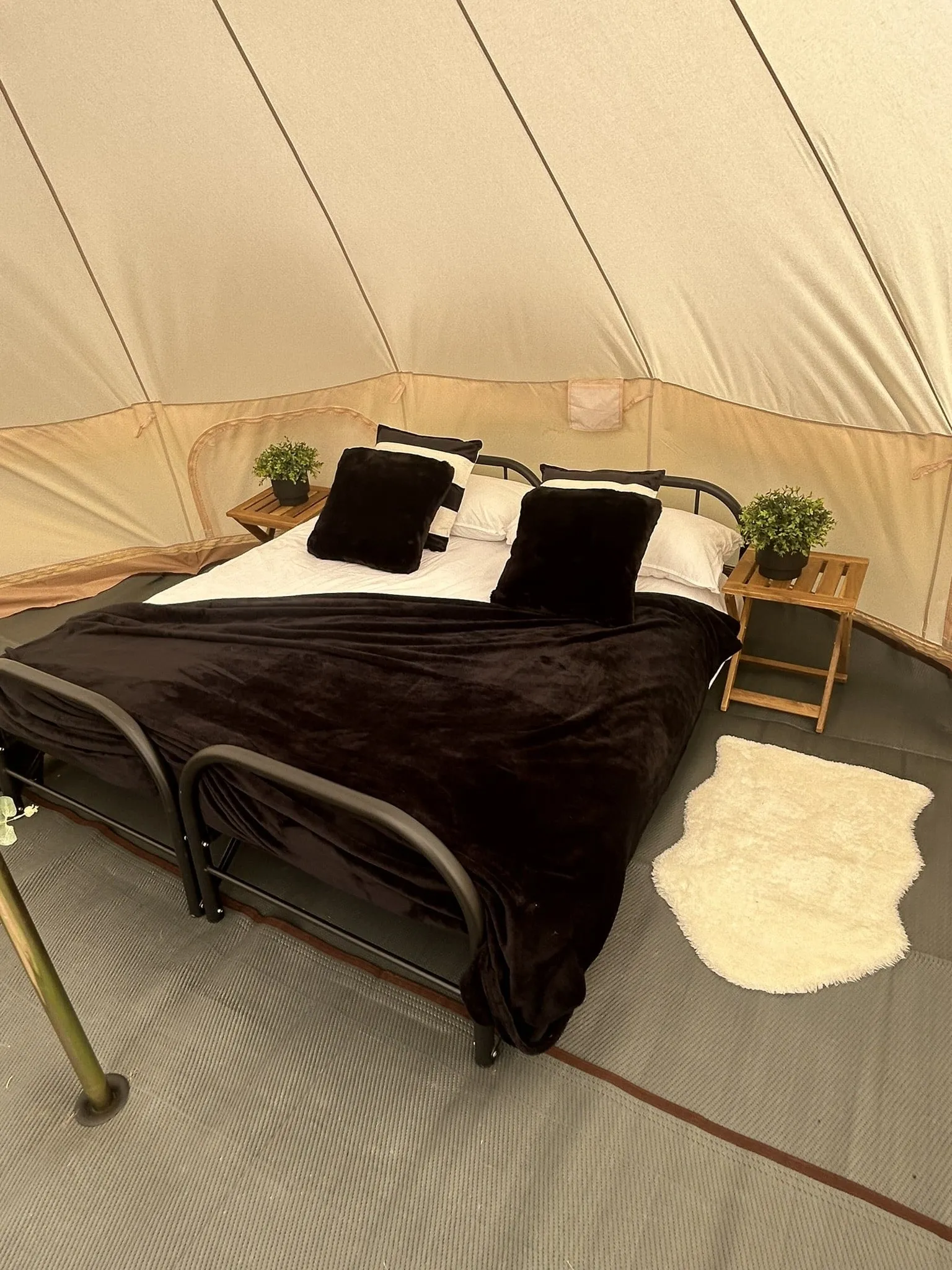 Ultra-Comfort Camping Bed: Lightweight Foldable Frame with Luxury Mattress & Memory Foam Topper