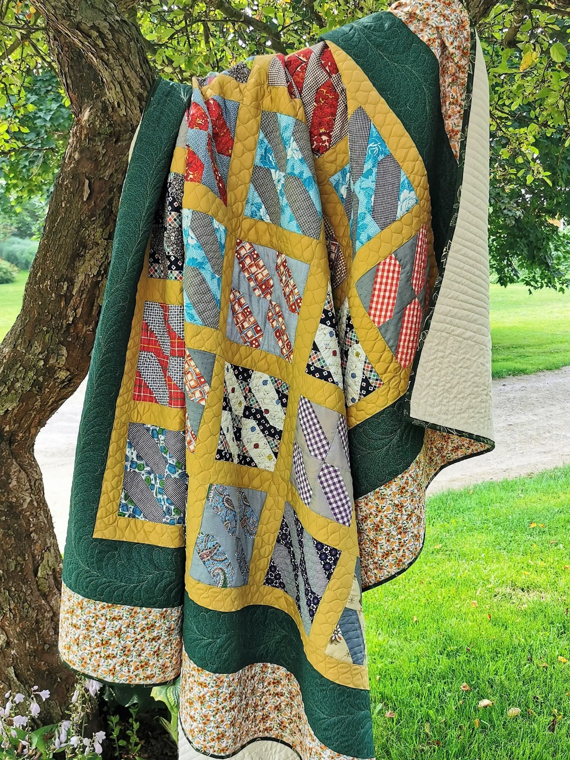 Vintage Bed Quilt, Large Queen Size
