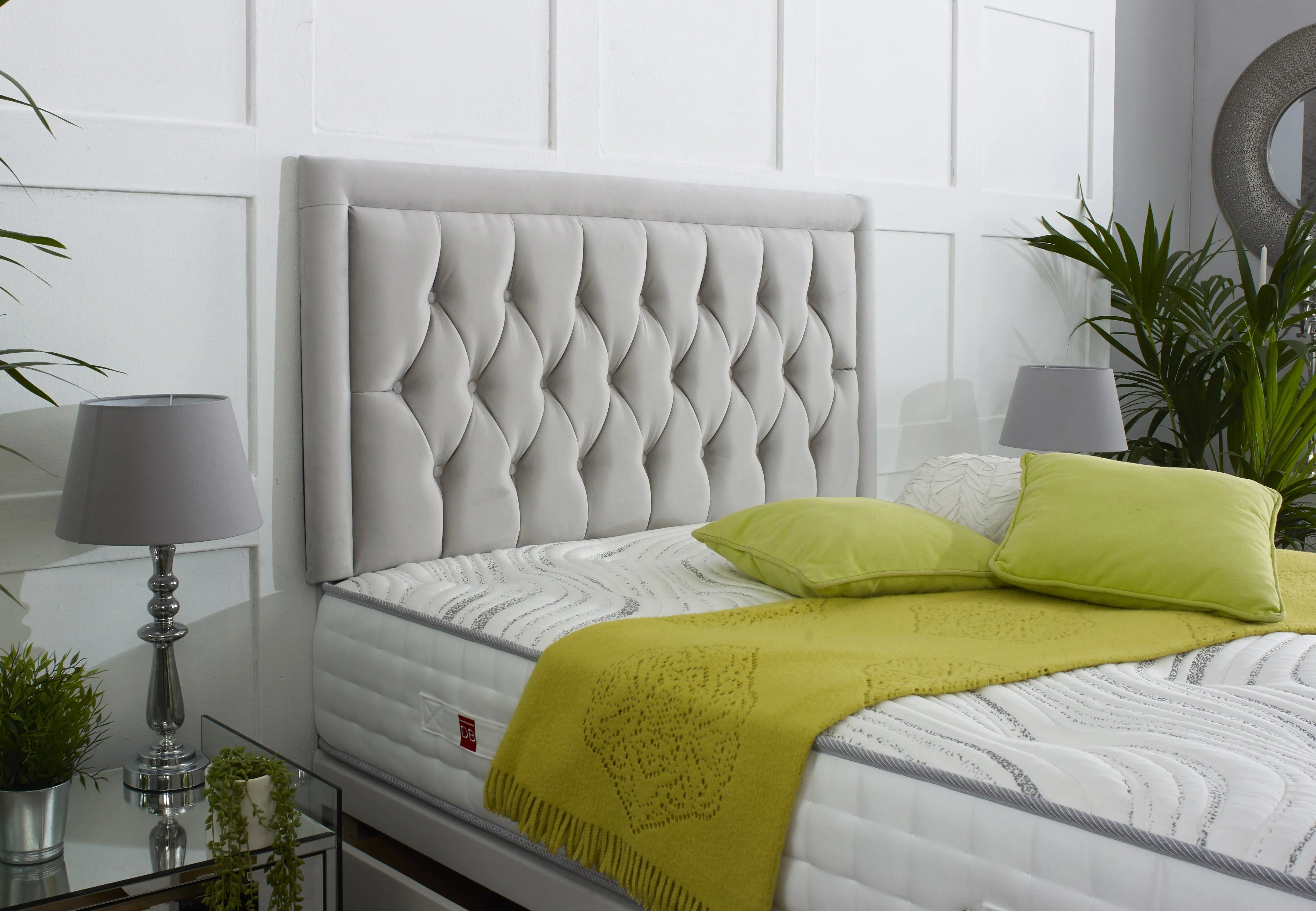 Windsor Divan Bed Set with Button Headboard